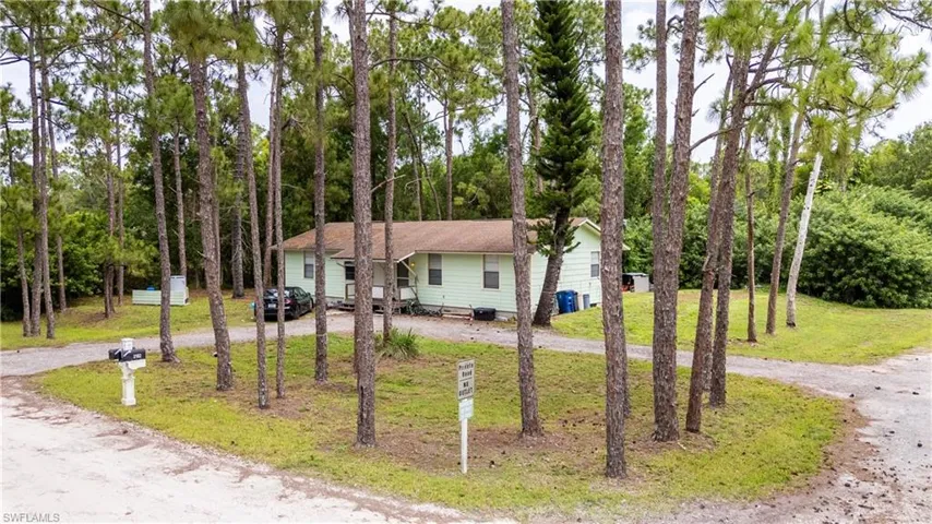 2184 Lakeville Dr, North Fort Myers, Florida 33917