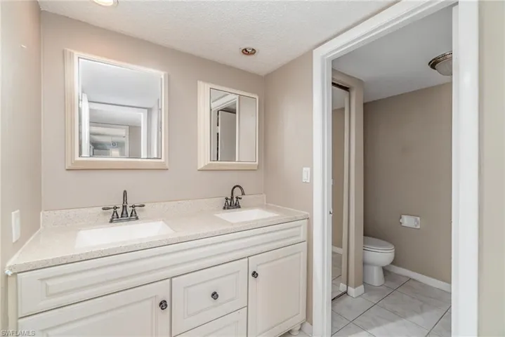 Full Bathroom upstairs