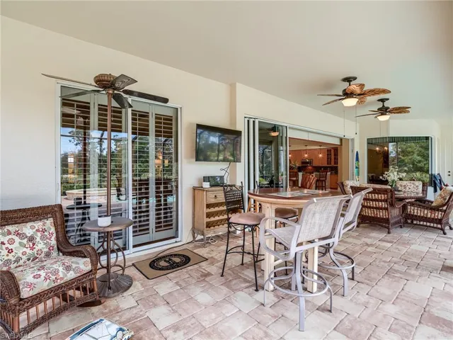 Large outdoor living and entertaining area