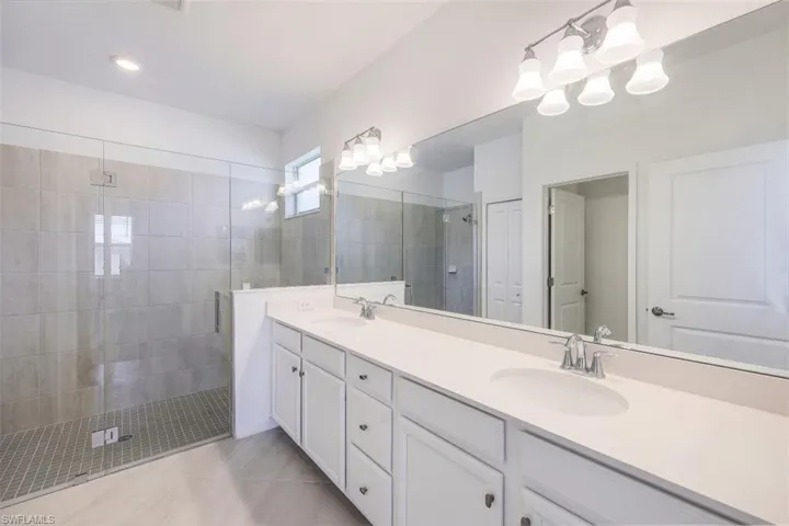 2434  Orchard  ST, Naples, FL 34120