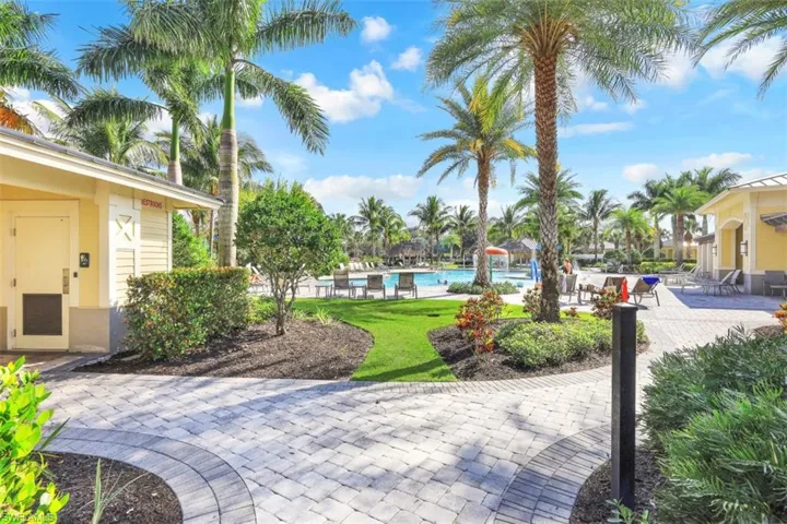 2434  Orchard  ST, Naples, FL 34120