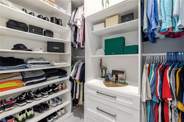 View of walk in closet