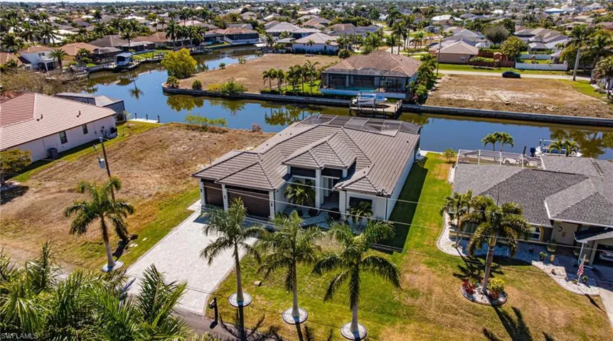 2524 Sw 25th St, Cape Coral, Florida 33914