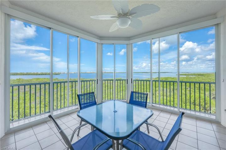 open or enclosed lanai