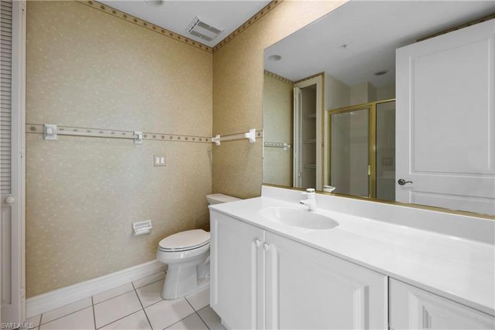 2nd bedroom bath