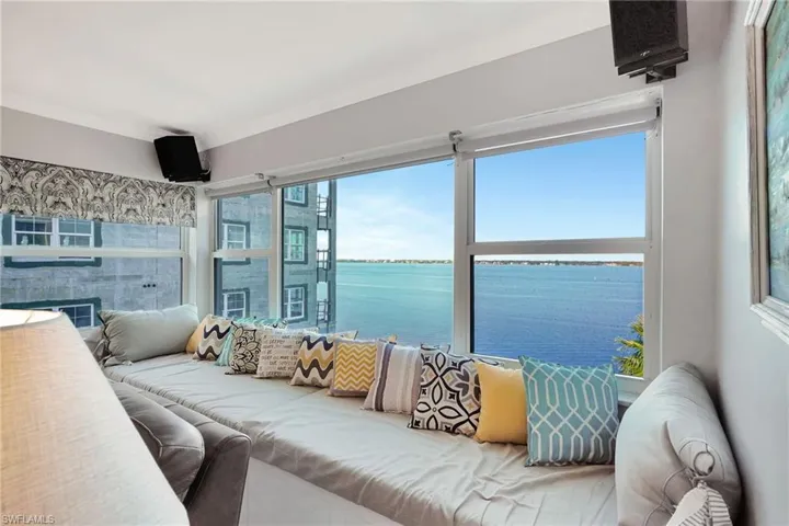 River view and window seating to watch boats, dolphins and manatees go by!