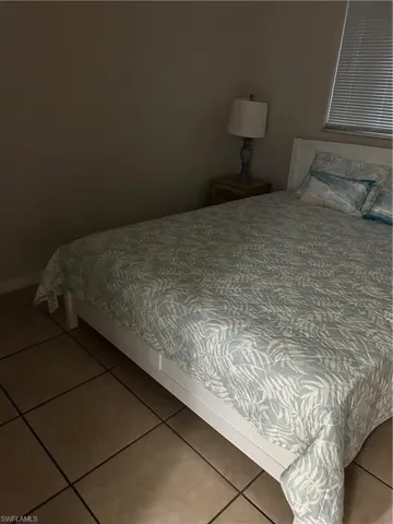 1427 Ne 8th Pl, Cape Coral, Florida 33909