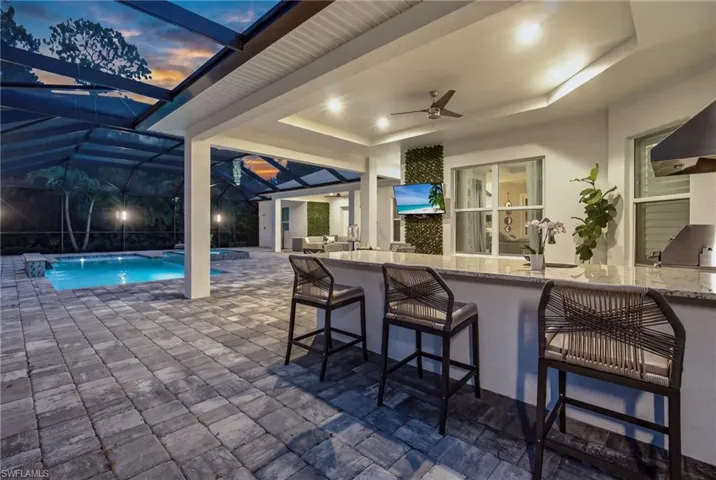 5737 Hidden Oaks Ln, Naples, Florida 34119