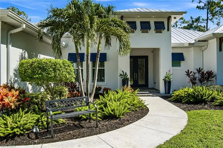 5737 Hidden Oaks Ln, Naples, Florida 34119