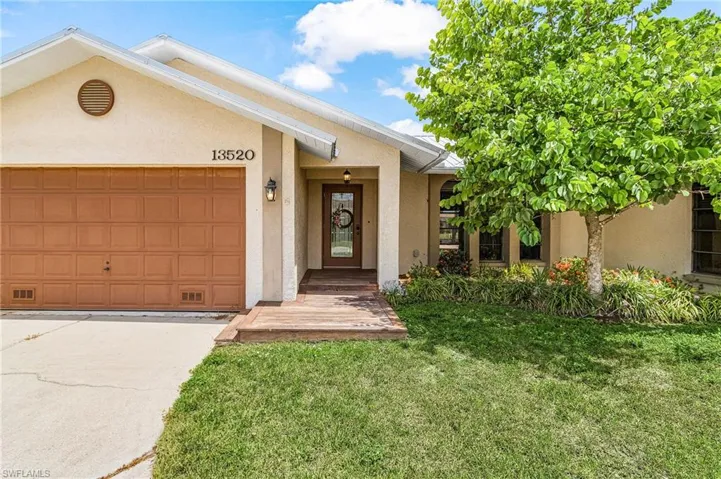 13520  Island  RD, Fort Myers, FL 33905