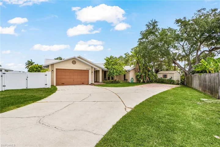 13520  Island  RD, Fort Myers, FL 33905