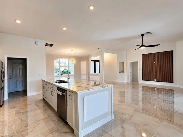 1118 Se 16th Ter, Cape Coral, Florida 33990