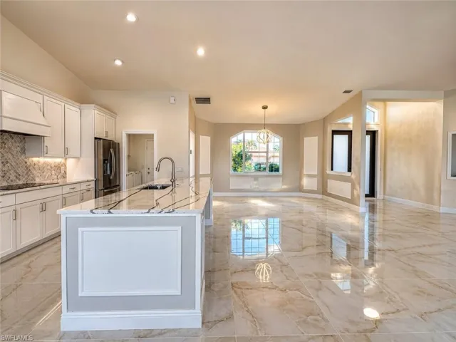 1118 SE 16th  TER, Cape Coral, FL 33990