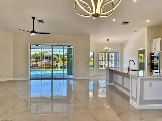 1118 SE 16th  TER, Cape Coral, FL 33990