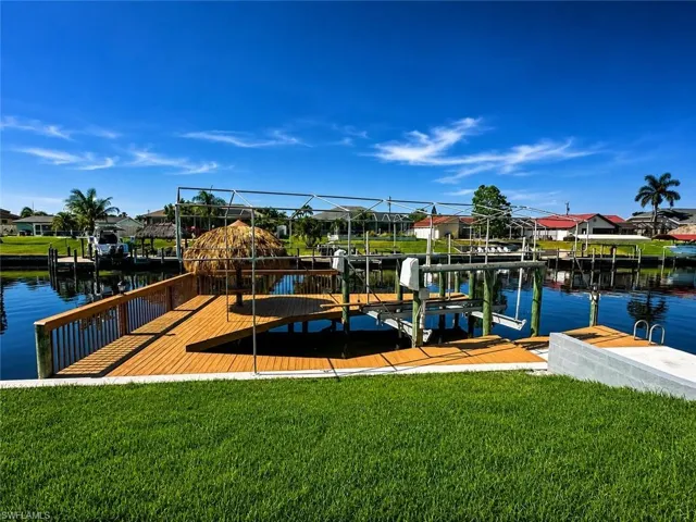 1118 SE 16th  TER, Cape Coral, FL 33990