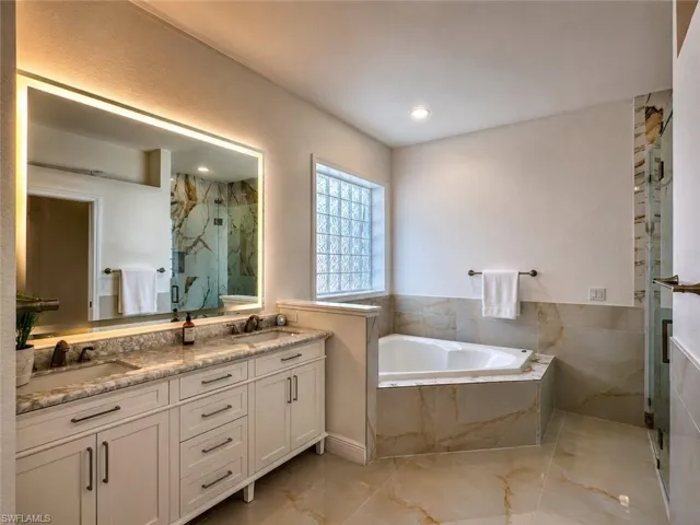 1118 SE 16th  TER, Cape Coral, FL 33990