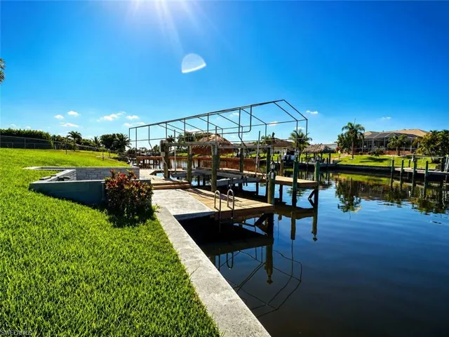 1118 SE 16th  TER, Cape Coral, FL 33990