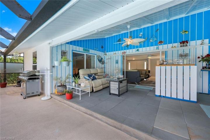225 Pebble Beach CIR, NAPLES FL 34113