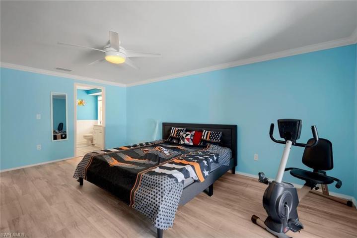 225 Pebble Beach CIR, NAPLES FL 34113