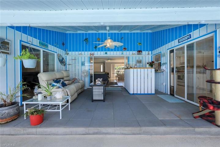 225 Pebble Beach CIR, NAPLES FL 34113