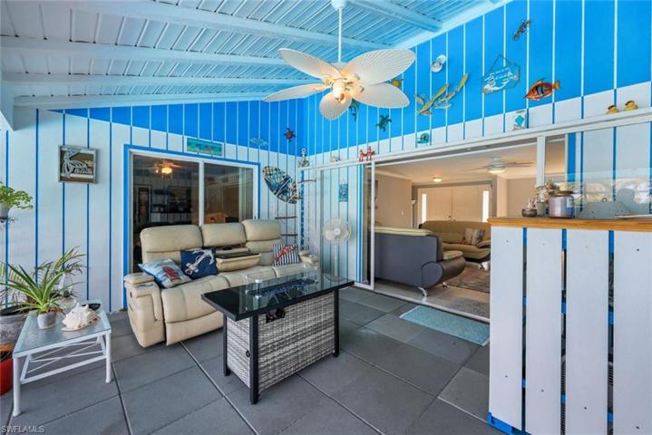 225 Pebble Beach CIR, NAPLES FL 34113