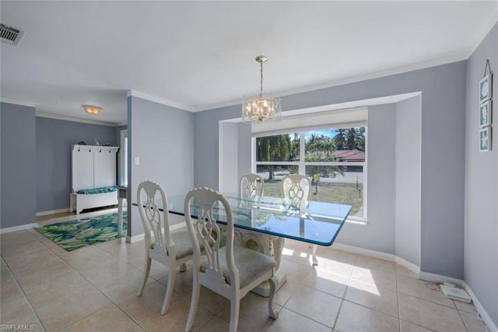 225 Pebble Beach CIR, NAPLES FL 34113