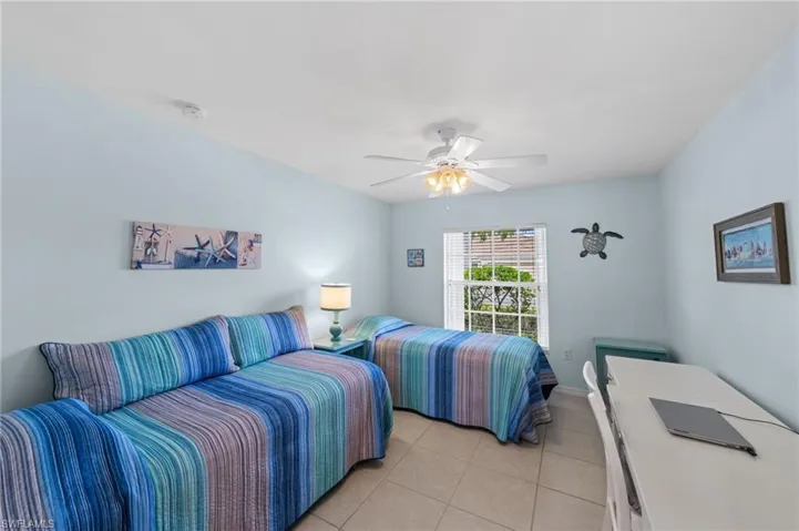 Flex den or 3rd bedroom