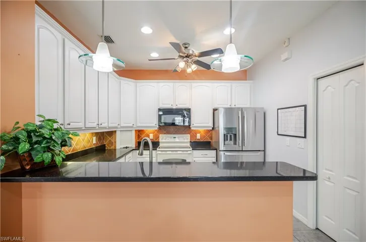 20940 Calle Cristal Ln 1, North Fort Myers, Florida 33917