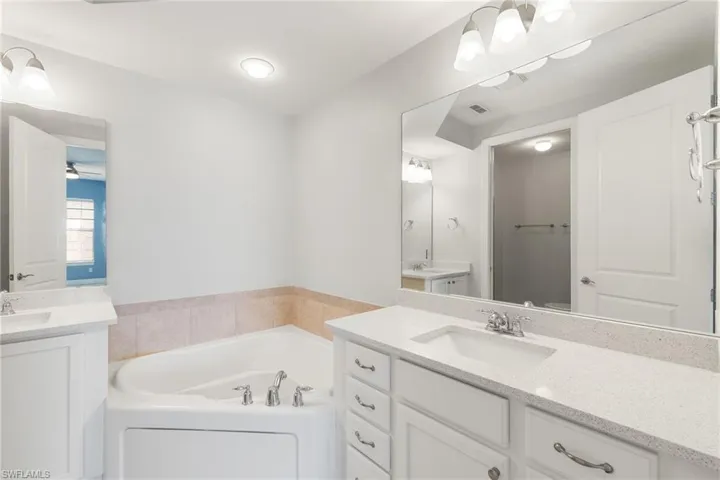23159  Amgci  WAY, Estero, FL 33928