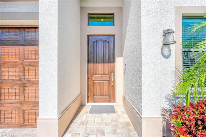 745  109th N AVE, Naples, FL 34108