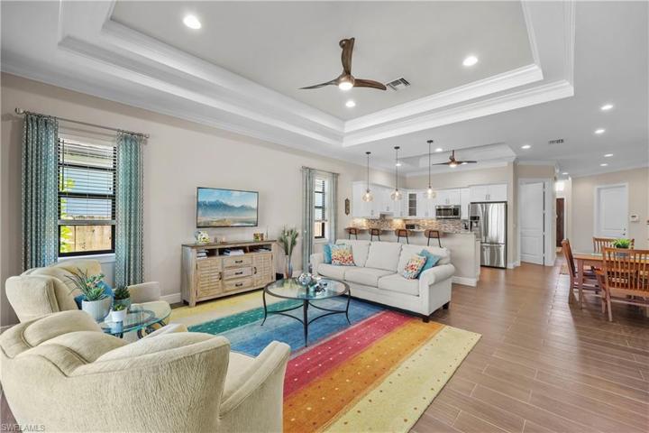 745  109th N AVE, Naples, FL 34108