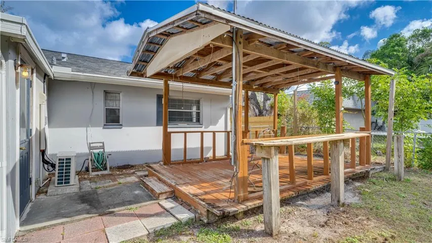 Entrance into Family Room from Deck