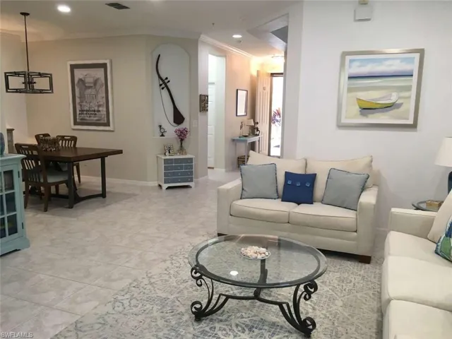 4695 Winged Foot Ct 102, Naples, Florida 34112