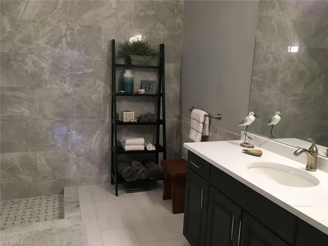 4695 Winged Foot Ct 102, Naples, Florida 34112