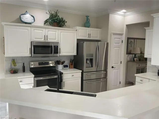 4695 Winged Foot Ct 102, Naples, Florida 34112