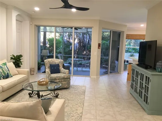 4695 Winged Foot Ct 102, Naples, Florida 34112