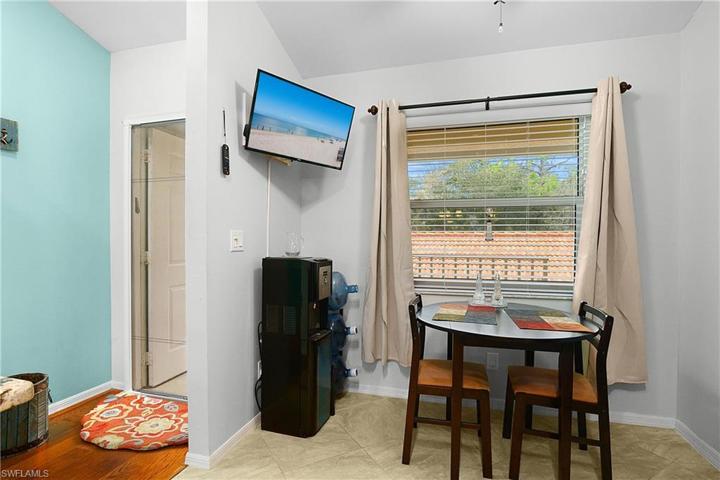 Breakfast nook