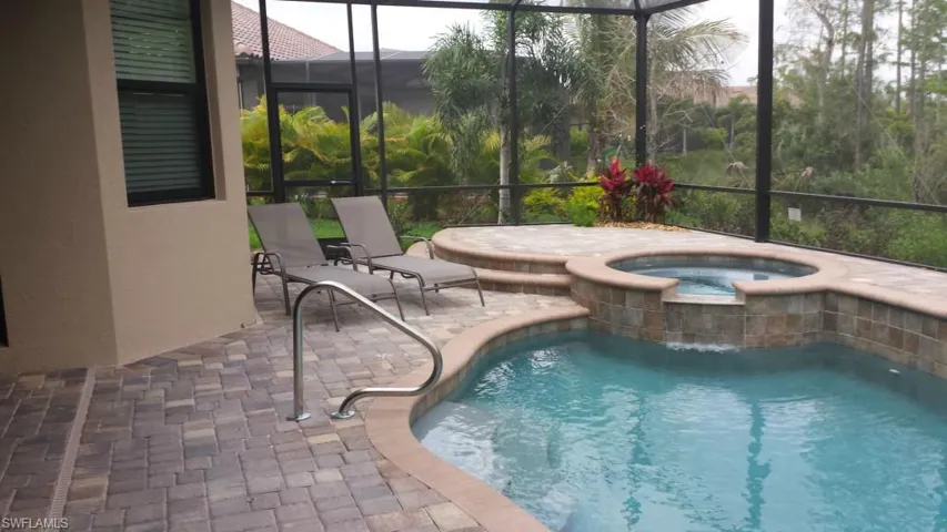 9560 Firenze Cir, Naples, Florida 34113