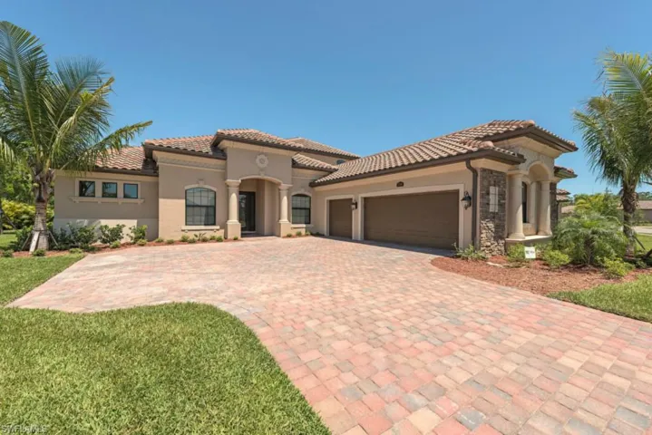 9560 Firenze Cir, Naples, Florida 34113
