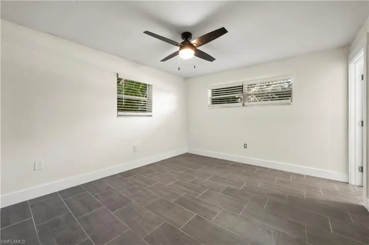 Empty room with ceiling fan