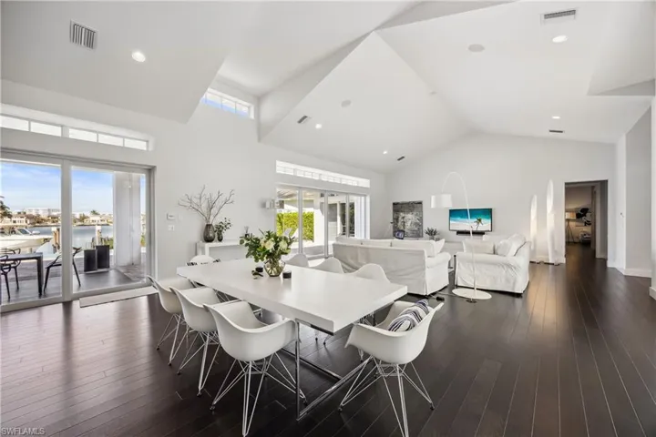 299 Mermaids Bight, Naples, Florida 34103