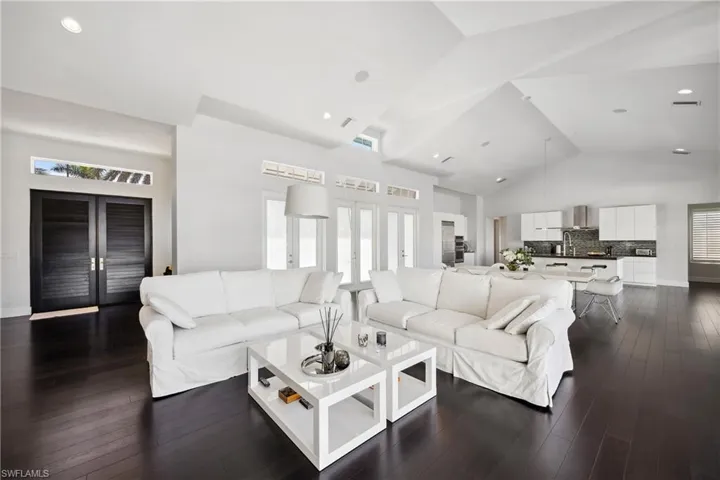 299 Mermaids Bight, Naples, Florida 34103