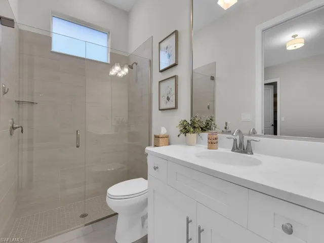 Guest Suite Bath 1