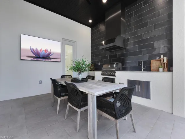 Outdoor Dining Area