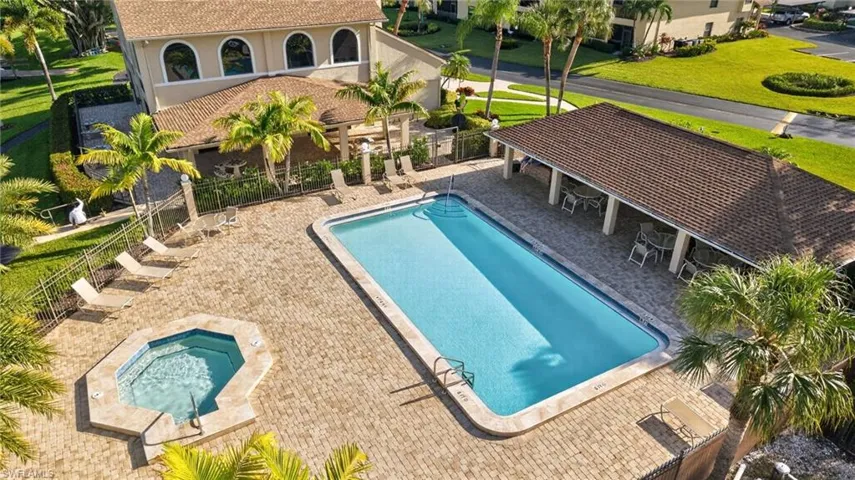 8430 Charter Club Cir 15, Fort Myers, Florida 33919
