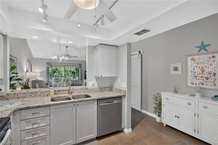 8430 Charter Club Cir 15, Fort Myers, Florida 33919
