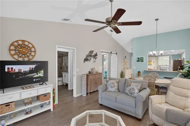 8430 Charter Club Cir 15, Fort Myers, Florida 33919
