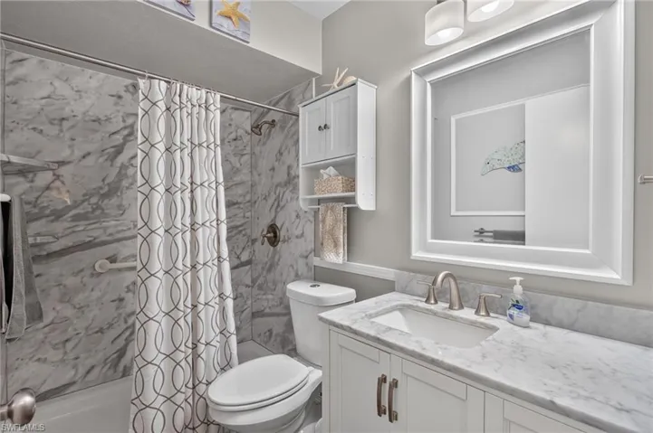 8430 Charter Club Cir 15, Fort Myers, Florida 33919