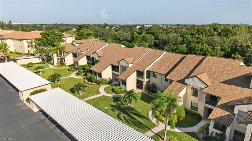 8430 Charter Club Cir 15, Fort Myers, Florida 33919