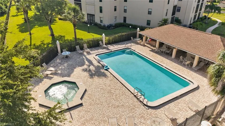 8430 Charter Club Cir 15, Fort Myers, Florida 33919
